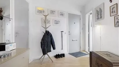 Nyistandsat delevenlig 4 værelses lejlighed udlejes ubegrænset i Højbjerg